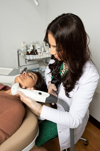 Shahina Hoja Aesthetics (Medspa & Acne Clinic)