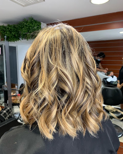 Juliet Hairstylist Miami