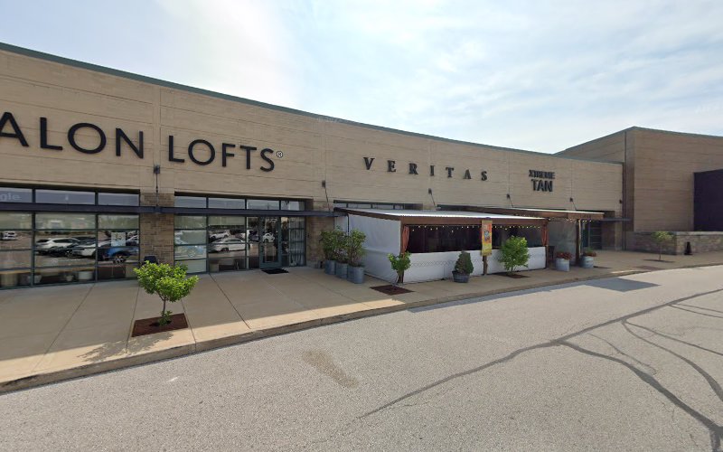 Anianne at Salon Loft 7