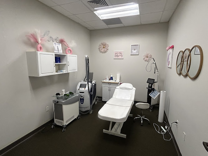 Coastal Contours & Wellness