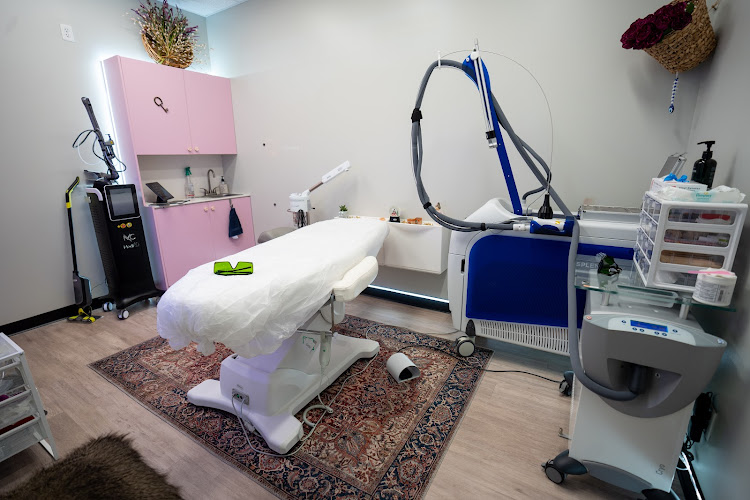 Glisten Wellness MedSpa LLC