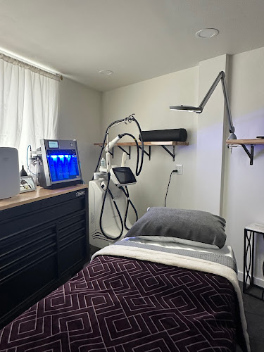 Pearl Aesthetics|by Jackie, Master Aesthetician