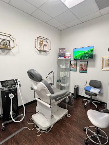 Mirror Mirror Med Spa