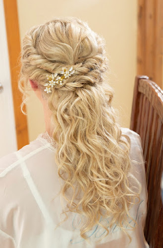 A Knight’s Tail Salon & Spa