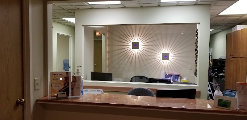 Magnifica Figura Cirugía Plástica Estética - M. Vincent Makhlouf, MD., FACS