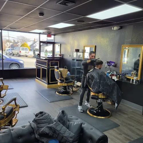 Kings Den by Mark Angelo