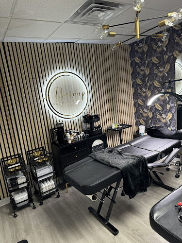 Divinup brows & lash studio