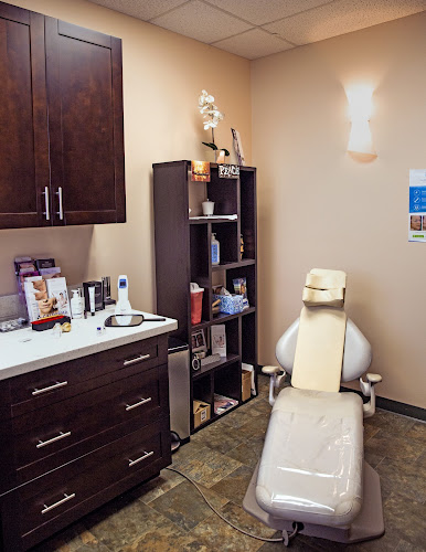 Aesthetics Hawaii: Dr Yew Botox Filler Specialist