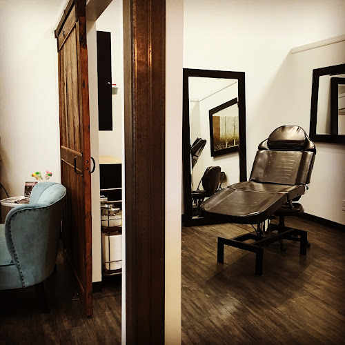 Ink On Ink Off / IOIO Studio