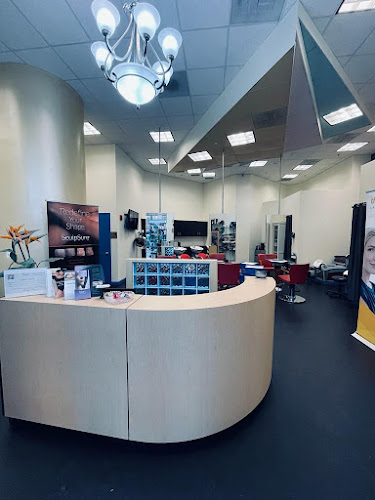 Yuri Salon and Gente Spa Laser Center