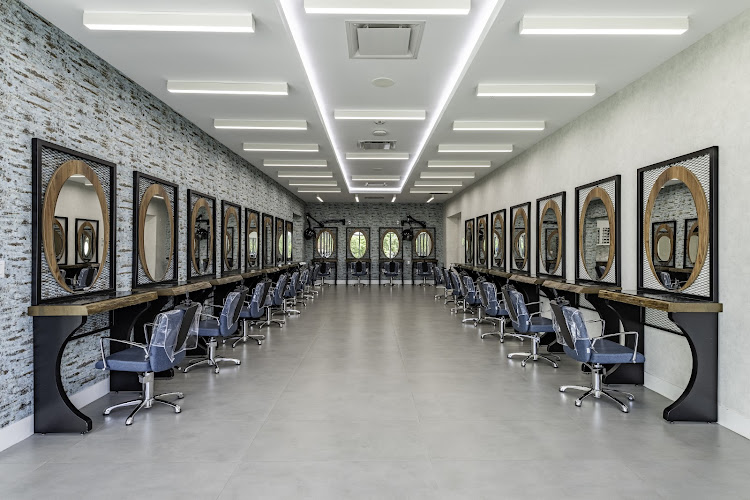 Celebrity School of Beauty - Miami