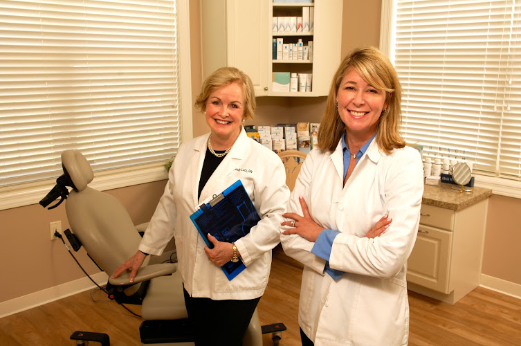 Donna Krummen, M.D., Plastic & Reconstructive Surgery