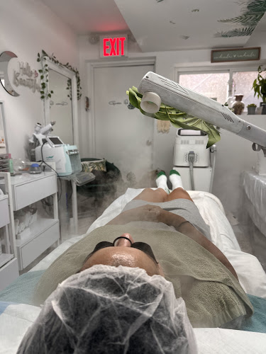 Bonitas body and facials