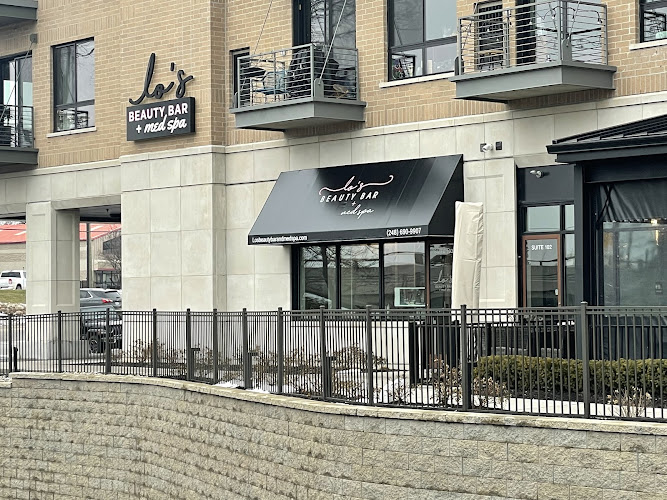 Lo's Beauty Bar + Med Spa
