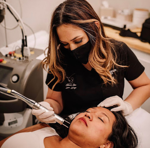 Natural Skin Laser Lounge