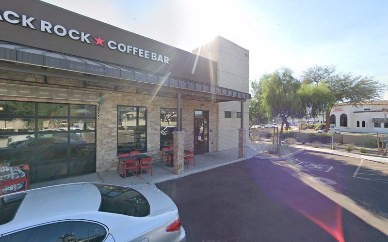 Kiki Estique - A Clear Skin Boutique