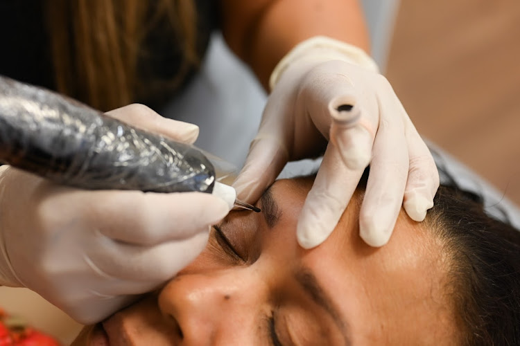 Xixystylist lashes, brows and more, Pestañas, faciales, cejas