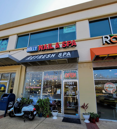 Holly Nail and Beauty Salon