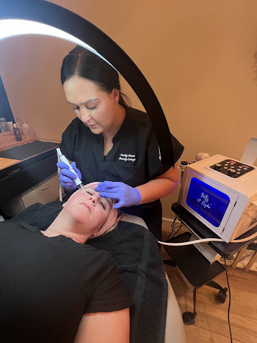 Pretty House Beauty Lounge