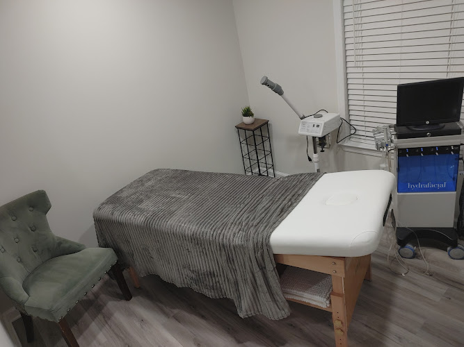 Heenas Laser Skin & Threading