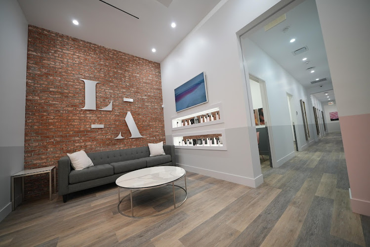 LaserAway - Lincoln Park