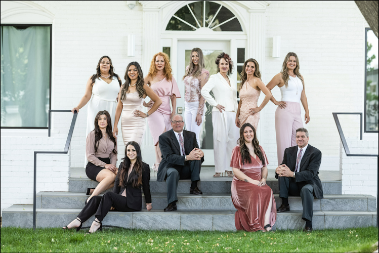 Hall and Wrye Plastic Surgeons and Medical Spa