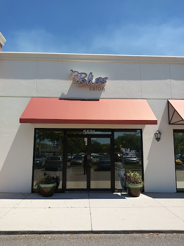 Fracassi Beauty Bar + salon + weight loss clinic + lashes