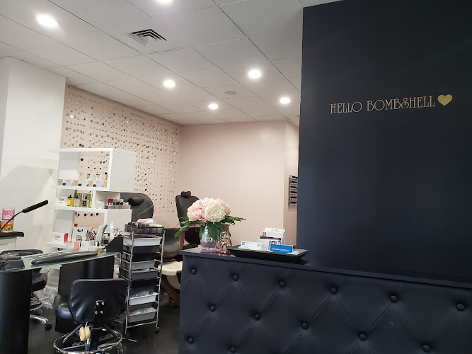 HELLO BOMBSHELL
