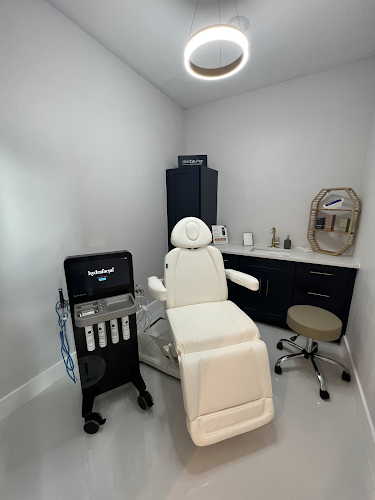 Roots Wellness and Medspa