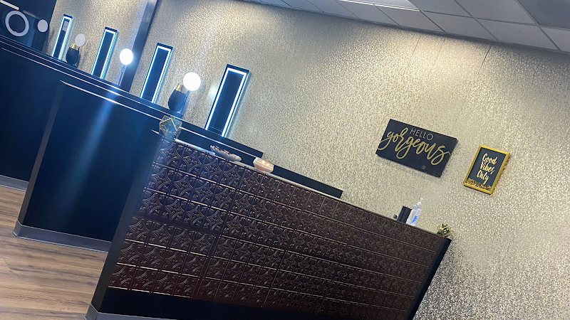 Dolly's eyebrow threading studio